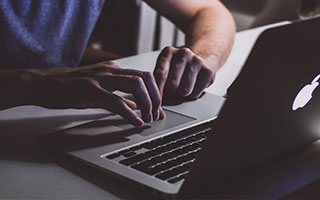 爱游戏ayx官网-粉丝创意：打造属于自己的赛车装饰，赛车装饰简笔画